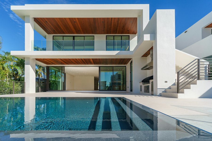 Coral Bay Residence in Miami Beach, FL